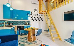 Spacious And Luxurious Mezzanine Apartment In Historic Center
